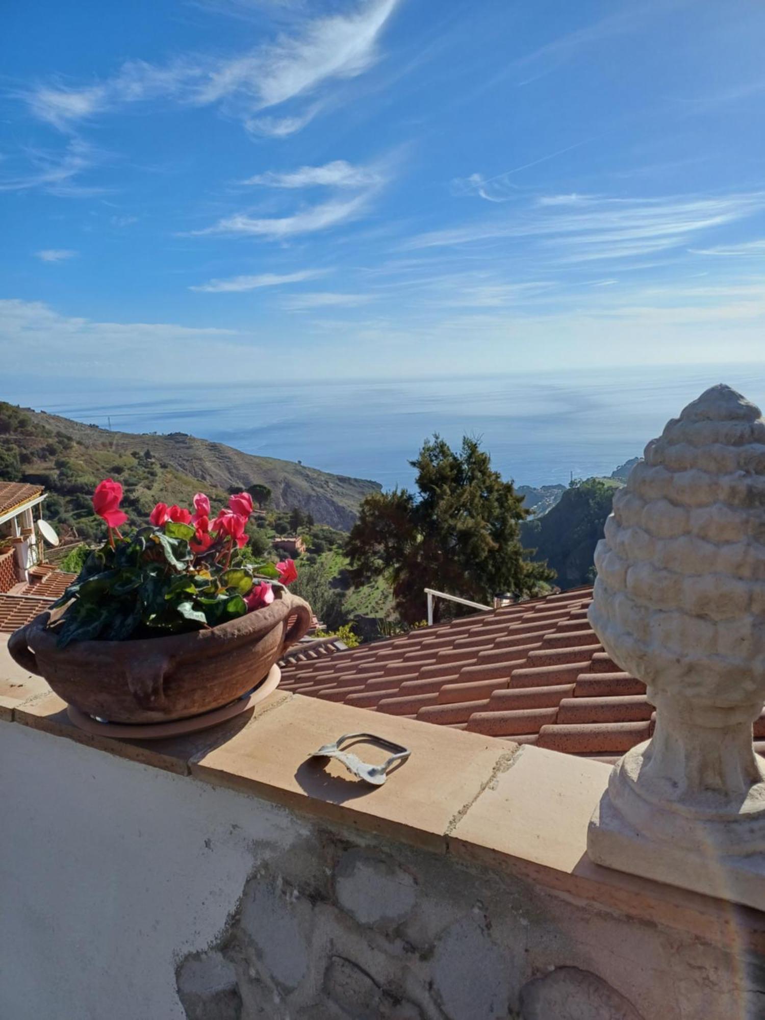 Casa Il Faro Villa Con Piscina Castelmola Ngoại thất bức ảnh